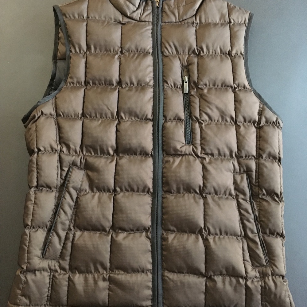 Roundtree & Yorke Vest